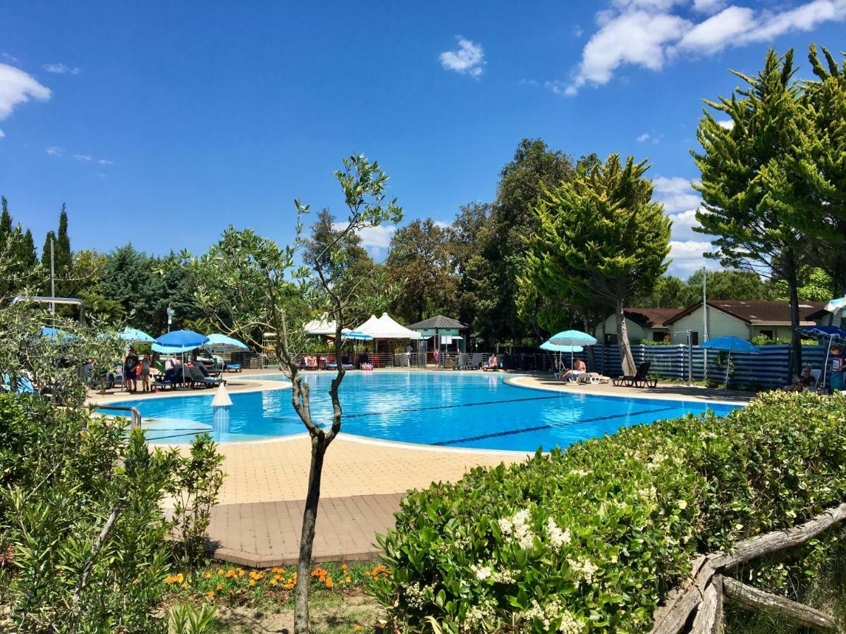Chalets Tuscany Виареджо Экстерьер фото